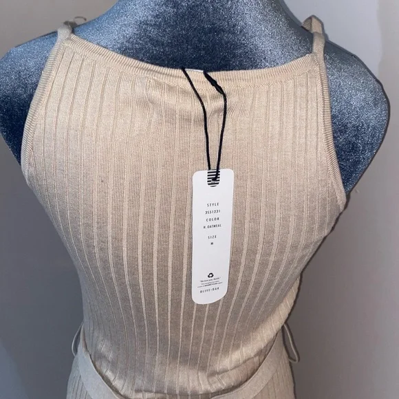 Olive + Oak Maxi Ribbed Dress - Picture 4 of 5